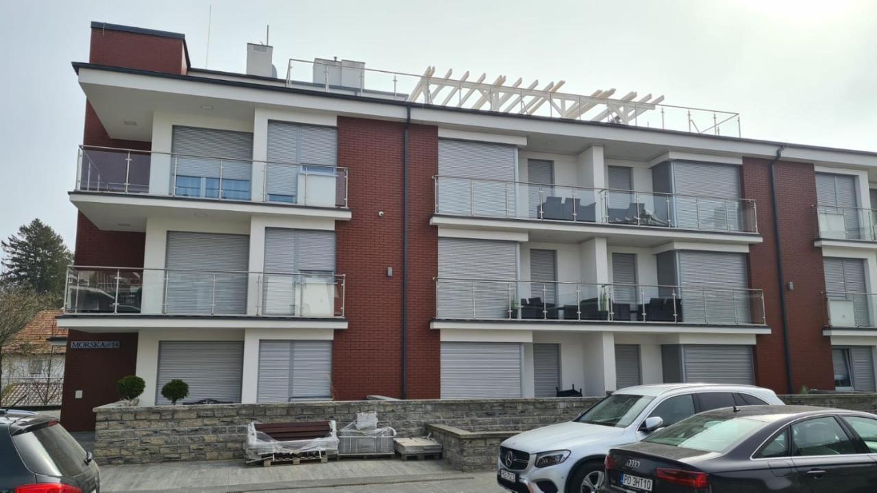 Apartament Rewal Exterior photo